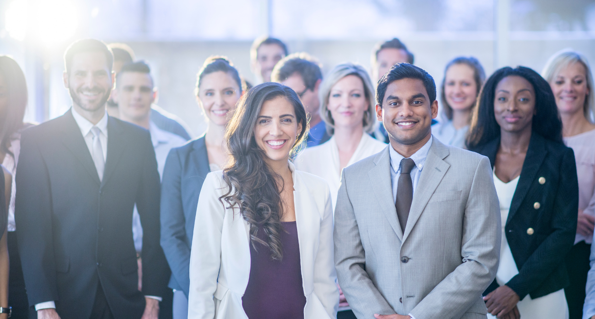 equipo de personas sonriendo